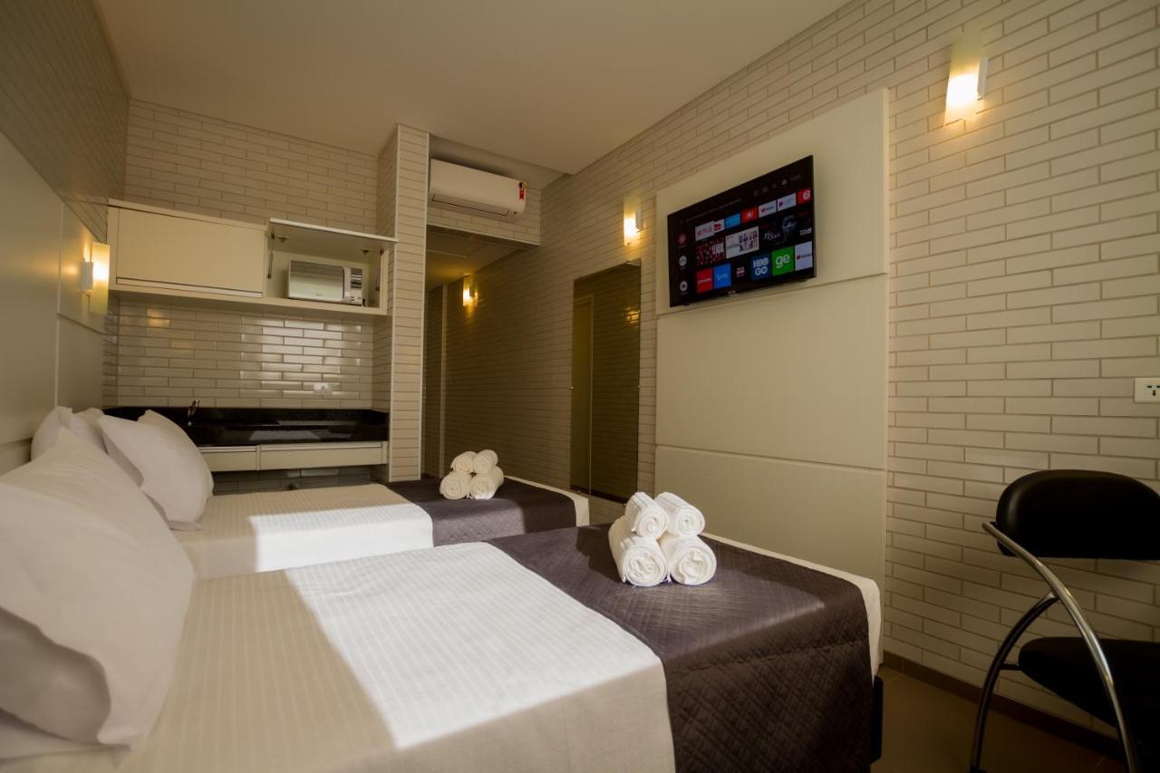 Hotel Confiance Barigui クリチバ エクステリア 写真