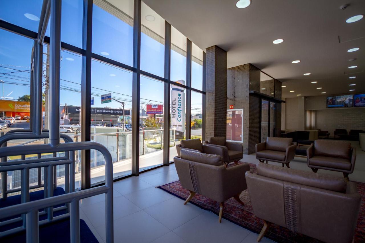 Hotel Confiance Barigui クリチバ エクステリア 写真
